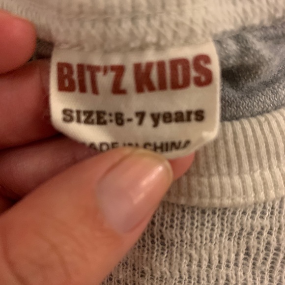 6-7 music sweater - Picture 2 of 2